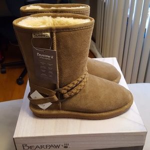 Bearpaw women sheepskin boots nwt